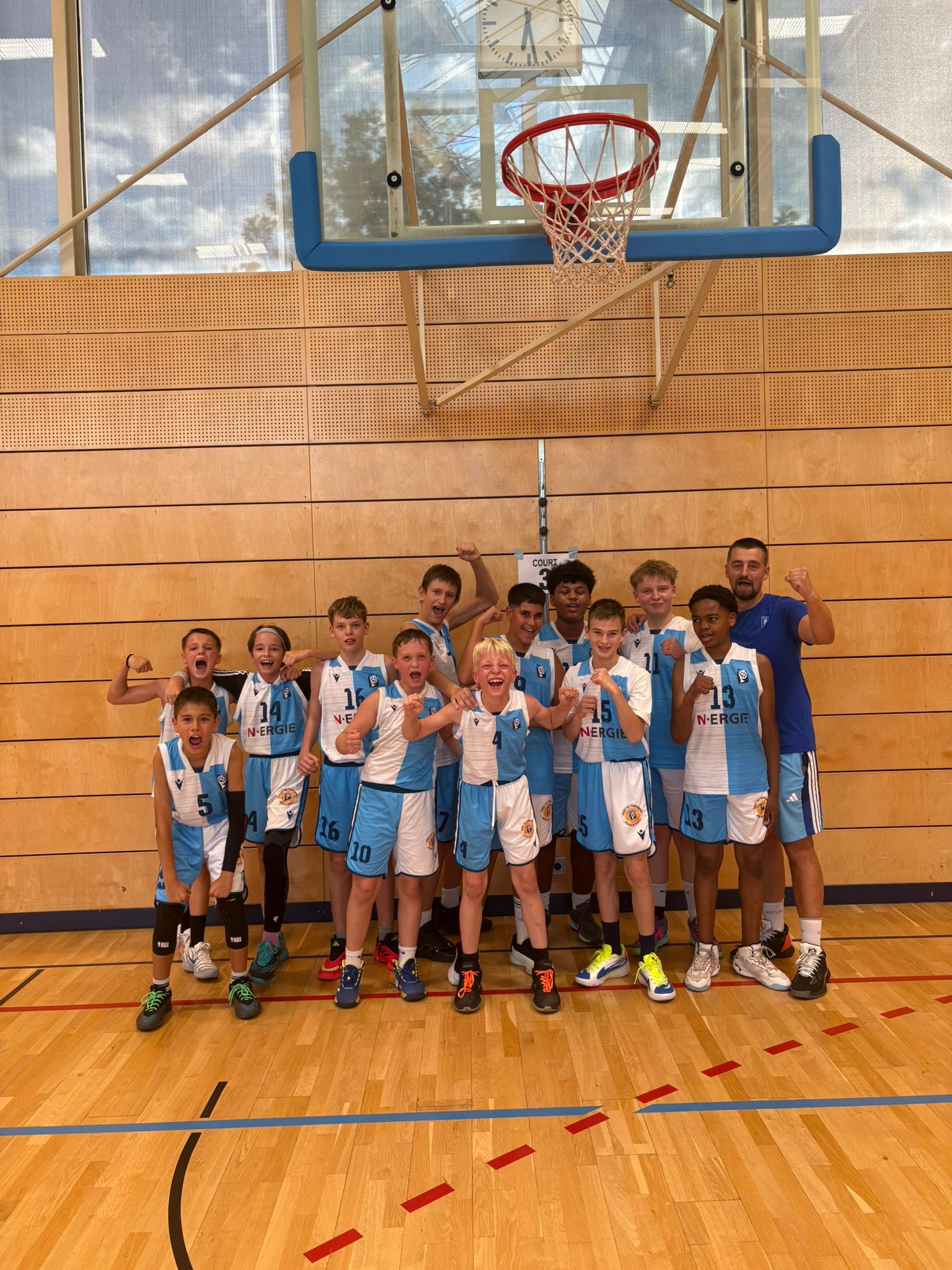 Wochenendrückblick U14m2 – Worrior Cup und Testspiele in Würzburg